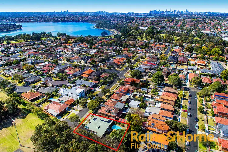 31 RENOWN STREET, Canada Bay NSW 2046