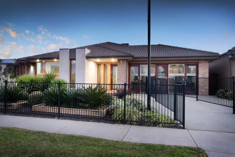 32 Woodlea Blvd, Aintree VIC 3336