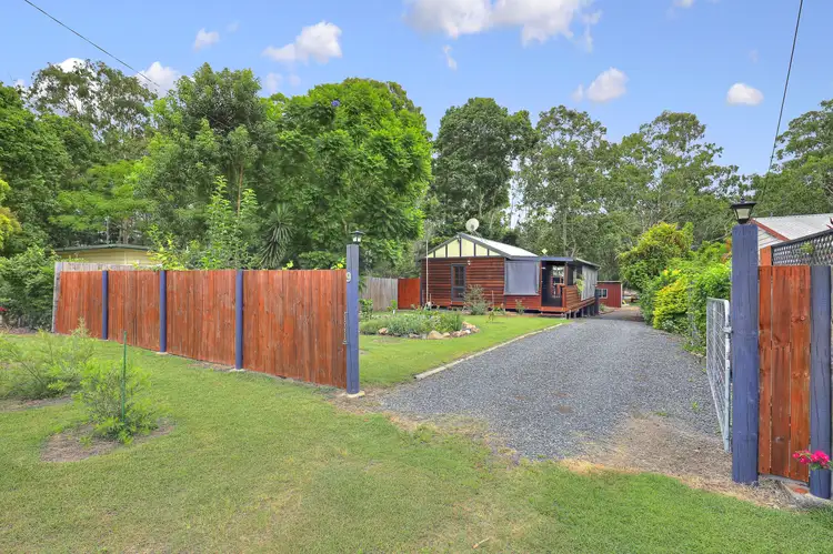 9 Donelly Street, Mount Perry QLD 4671