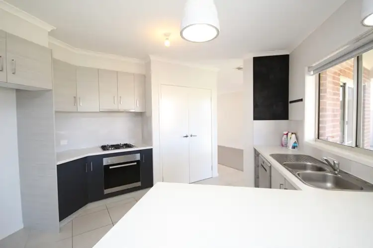 Sixth view of Homely house listing, 10 Sawyer Court, Horsham VIC 3400