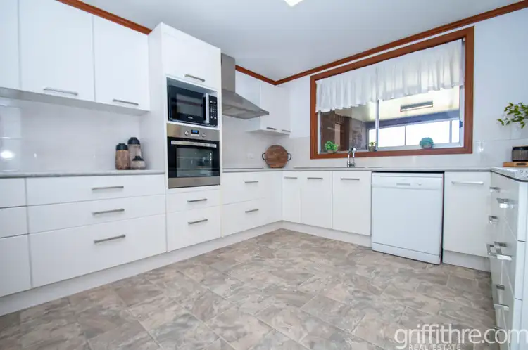 Fifth view of Homely house listing, 8 Jarvis Place, Griffith NSW 2680