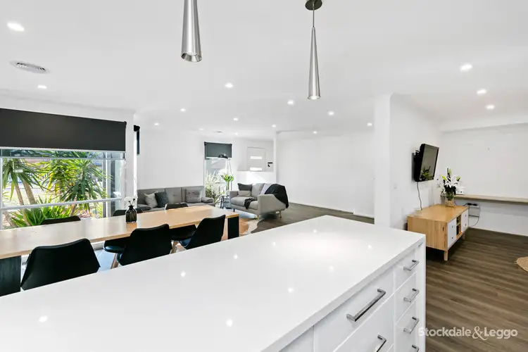 Fifth view of Homely house listing, 8 Peter Court, Langwarrin VIC 3910