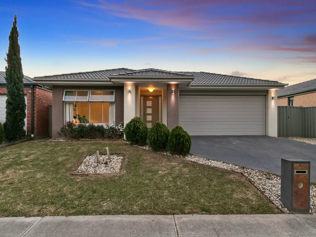 Main view of Homely house listing, 300 Casey Fields Boulevard, Cranbourne East VIC 3977