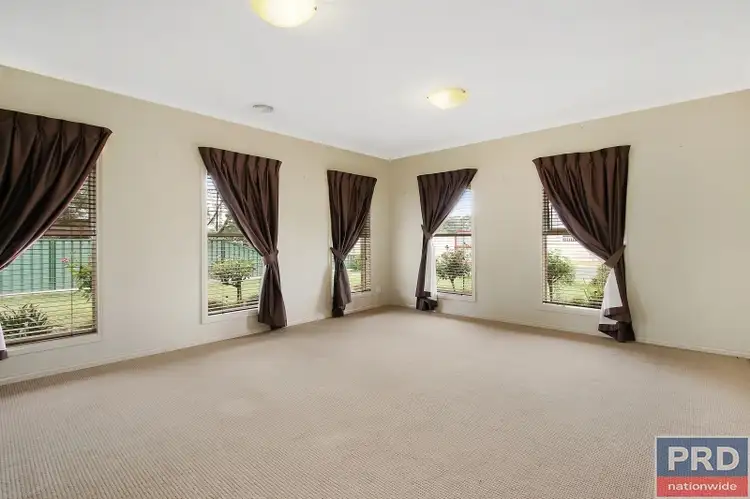 Second view of Homely house listing, 5 Lions Place, Culcairn NSW 2660