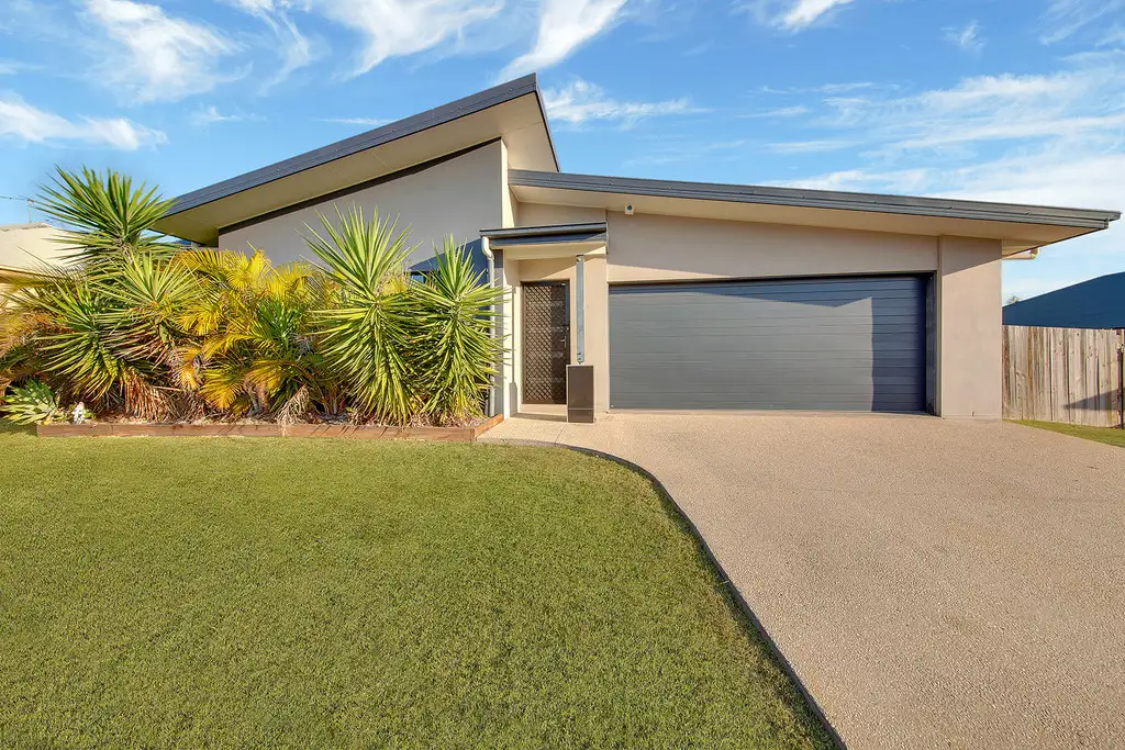 Main view of Homely house listing, 18 FLOREY PLACE, Kirkwood QLD 4680