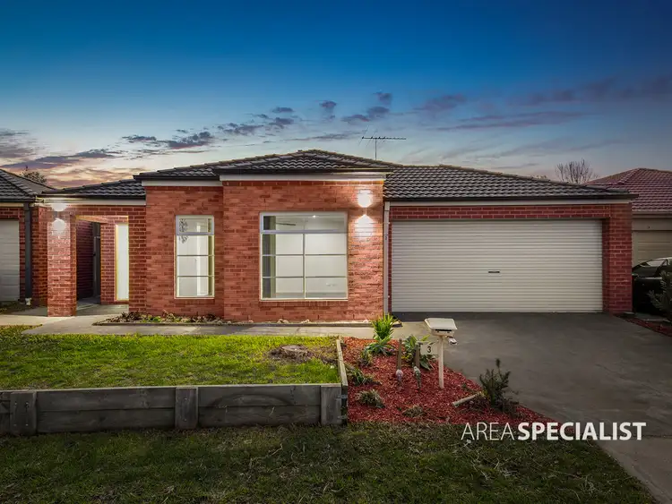 3 Maddock Drive, Cranbourne East VIC 3977