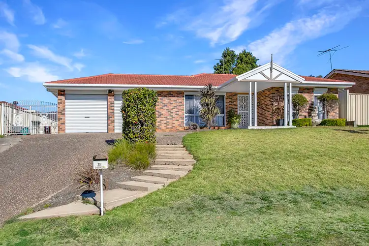 31 Glendower Street, Rosemeadow NSW 2560
