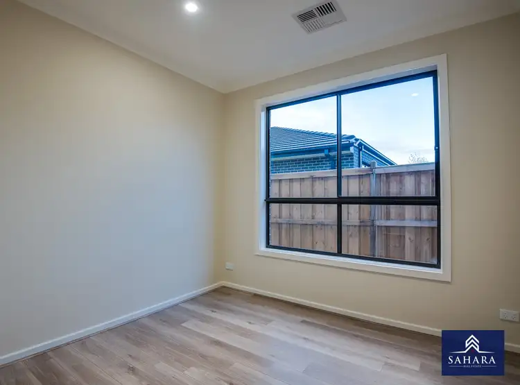 Second view of Homely house listing, 7 Bromley Circuit, Thornhill Park VIC 3335