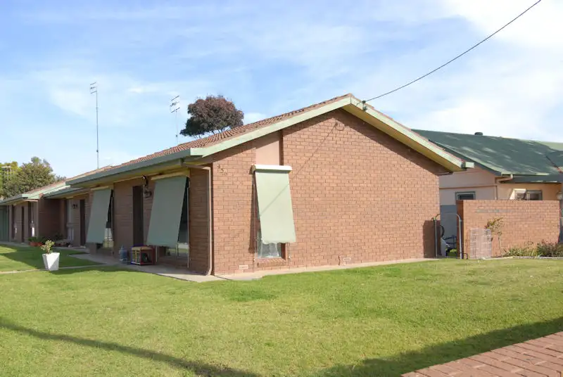 Main view of Homely block of units listing, 456 CRESSY STREET, Deniliquin NSW 2710
