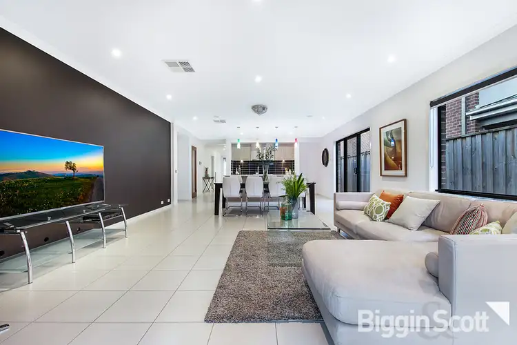 8 Winthrop Court, Keysborough VIC 3173