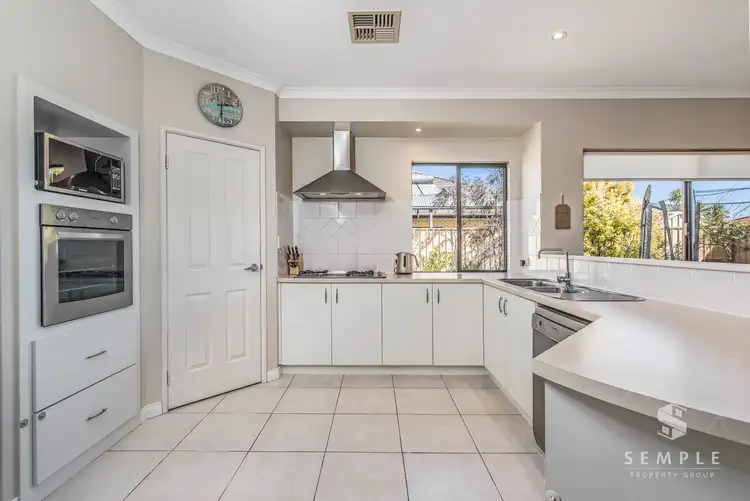 Fifth view of Homely house listing, 2 Flowergum Way, South Lake WA 6164