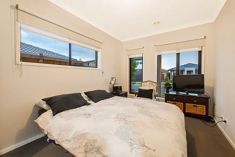 Sixth view of Homely house listing, 4 Cavendish Avenue, Clyde VIC 3978