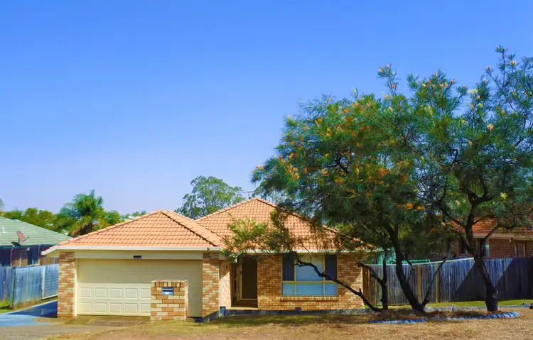 11 Kathleen Place, Yamanto QLD 4305
