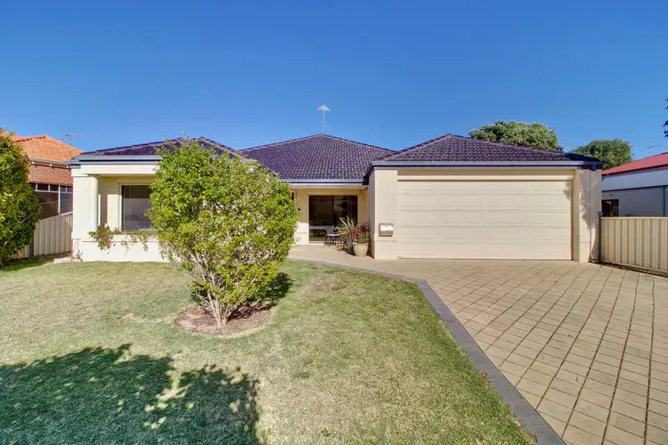 71 Fifth Avenue, Shoalwater WA 6169