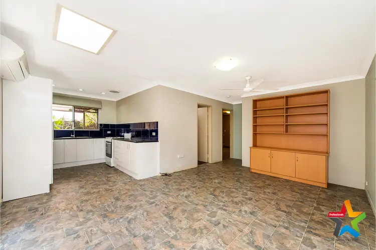 Fifth view of Homely semi-detached listing, 2A Marsh Court, Swan View WA 6056