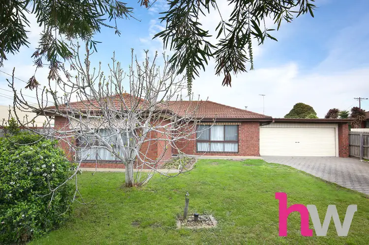 24 East End Crescent, St Albans Park VIC 3219