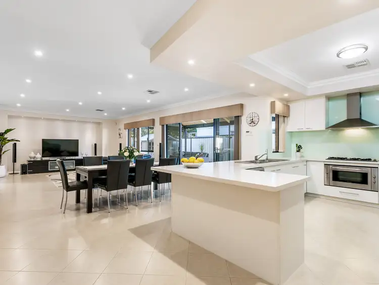 34 Old Trafford Avenue, Madeley WA 6065
