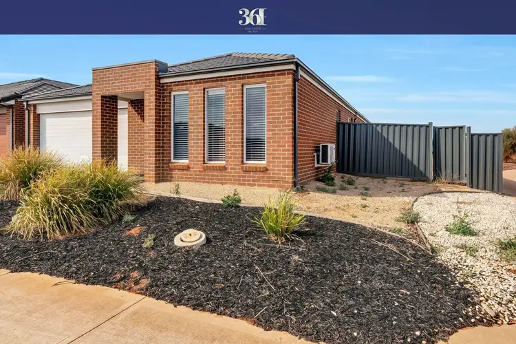 97 James Melrose Dr, Brookfield VIC 3338