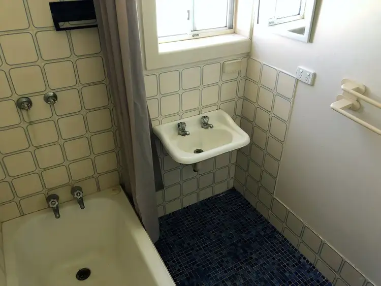 Sixth view of Homely house listing, 14 MCLACHLAN CRESCENT, Naracoorte SA 5271