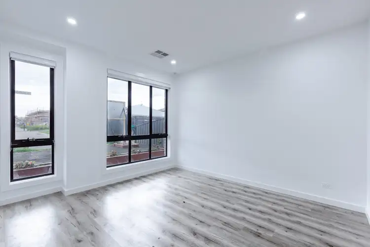 Seventh view of Homely house listing, 35 Kangaroo Road, Craigieburn VIC 3064