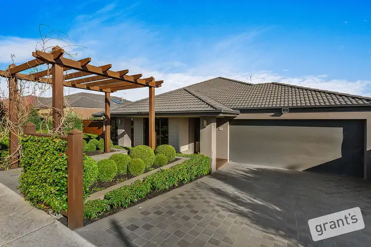 21 Half Moon Crescent, Pakenham VIC 3810