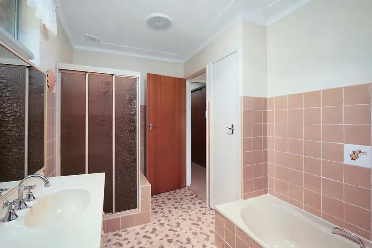 Sixth view of Homely house listing, 5 Enid Crescent, East Gosford NSW 2250