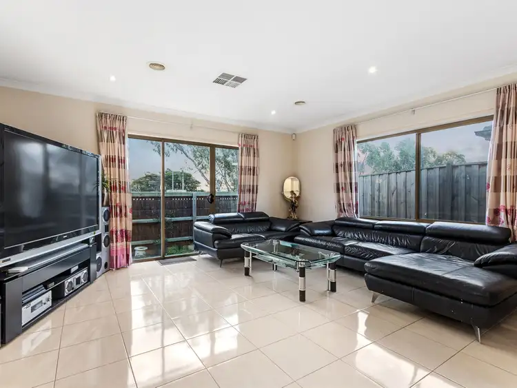 Fourth view of Homely house listing, 10 Livida Circuit, Lyndhurst VIC 3975