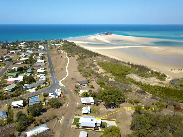 9 Rule Street, Elliott Heads QLD 4670