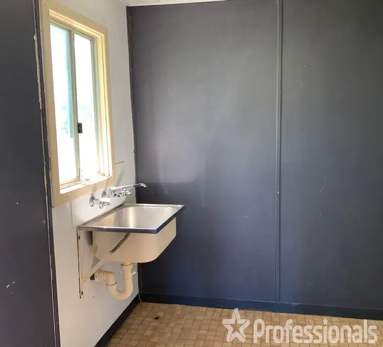 Seventh view of Homely house listing, 4 Dodd Street, Dongara WA 6525