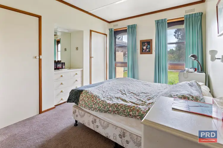 Fifth view of Homely house listing, 15 Wireless Street, Kangaroo Flat VIC 3555