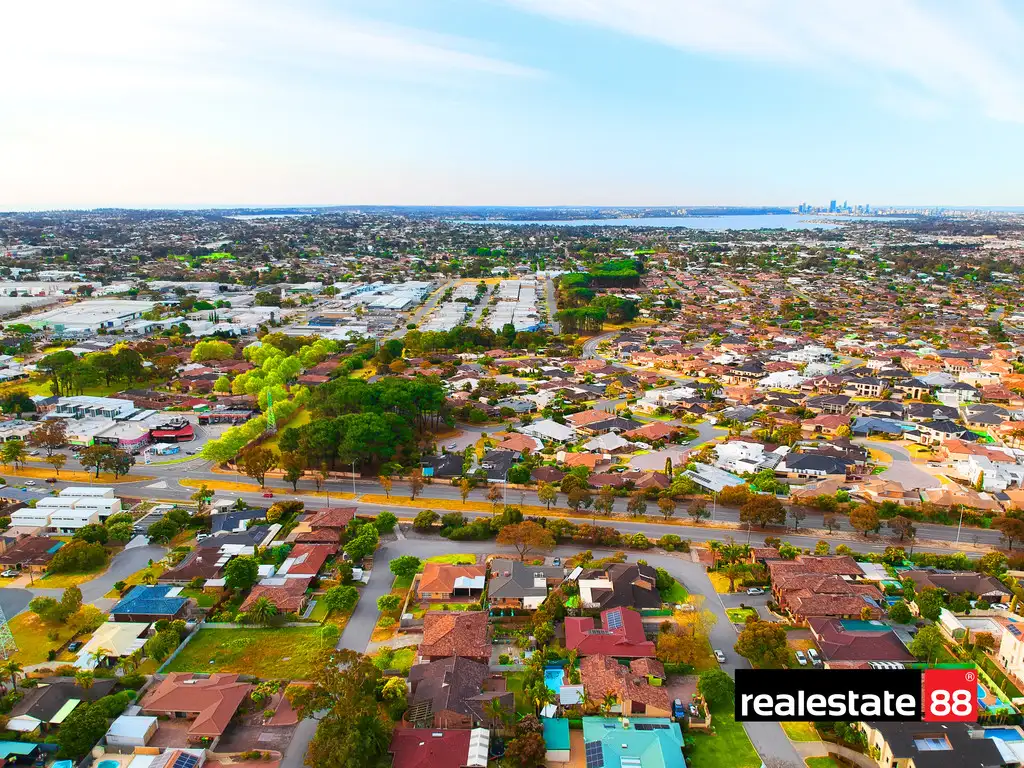 Main view of Homely house listing, 4 Haynes Court, Kardinya WA 6163