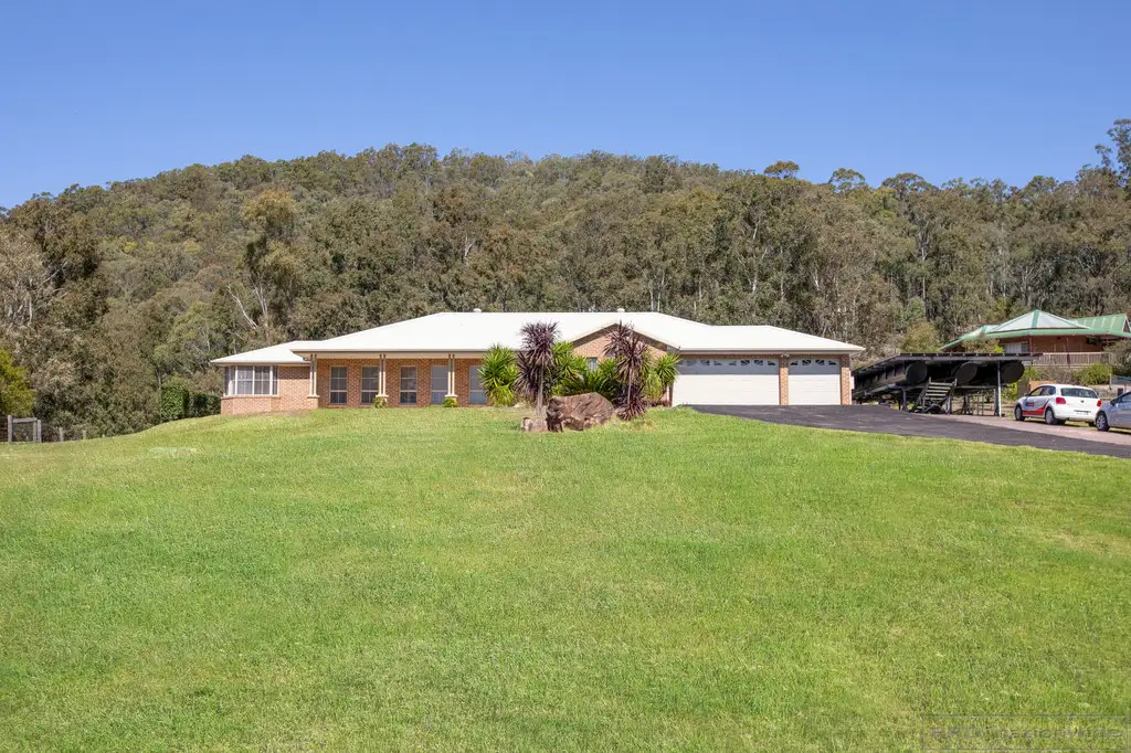 Main view of Homely house listing, 8 Timbertop Road, Glen Oak NSW 2320