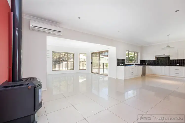 Fifth view of Homely house listing, 8 Timbertop Road, Glen Oak NSW 2320