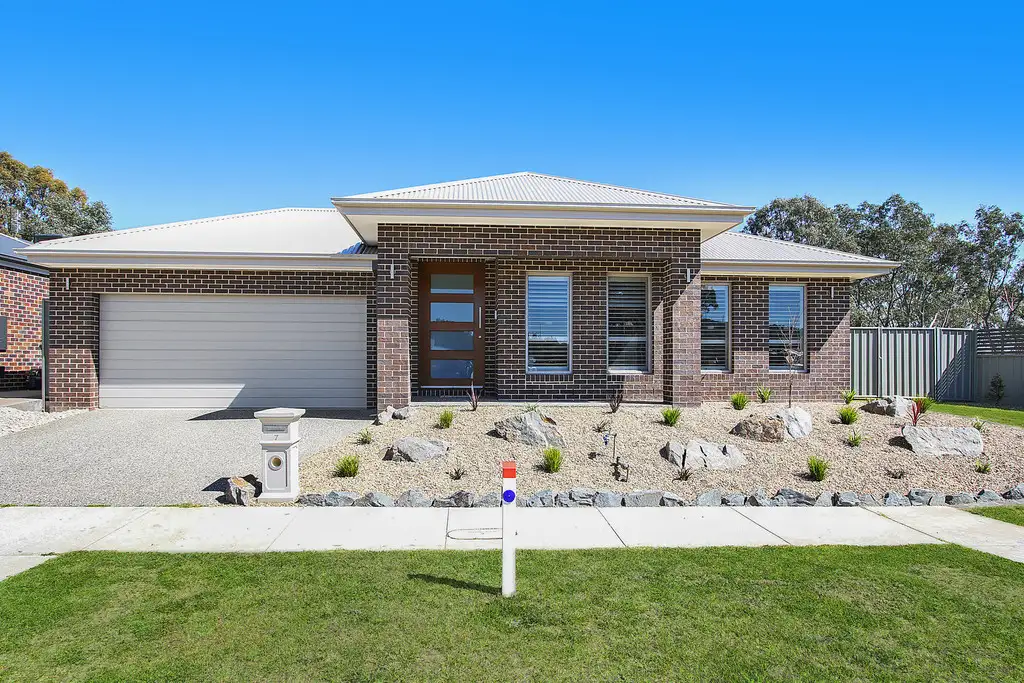 Main view of Homely house listing, 7 Howse Crescent, Wodonga VIC 3690