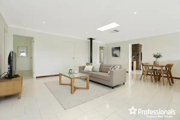 Sixth view of Homely house listing, 1 Kendrew Court, Willetton WA 6155