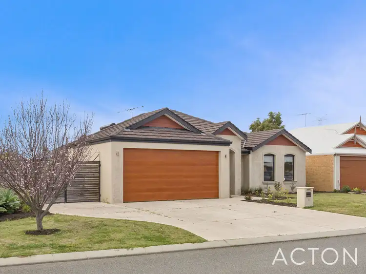 18 Plymouth Corner, Success WA 6164