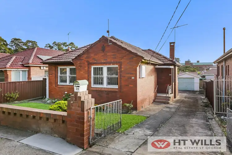 29 Caroline Street, Kingsgrove NSW 2208