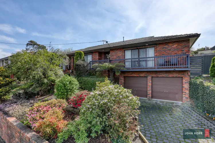 8 Smallburn Avenue, Newborough VIC 3825