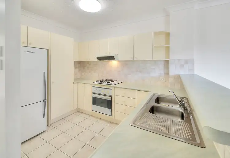 Fifth view of Homely unit listing, 6/15 Nelson St, Yeronga QLD 4104
