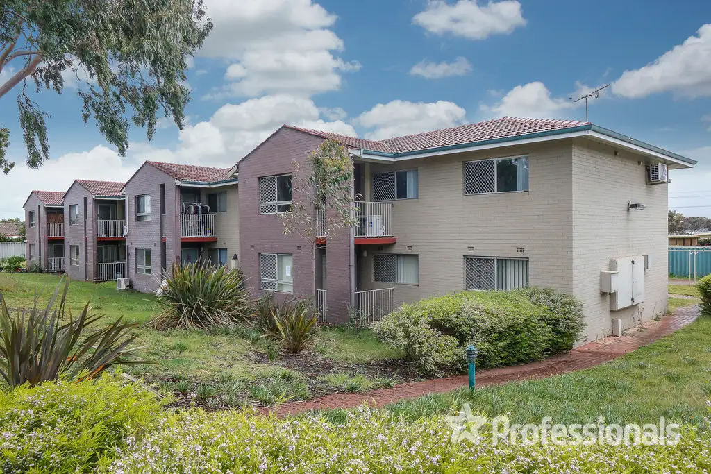 Main view of Homely house listing, U1/48 Connell Way, Girrawheen WA 6064