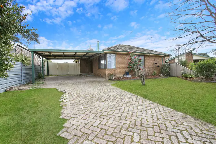 Second view of Homely house listing, 5 Wattle Court, Wodonga VIC 3690