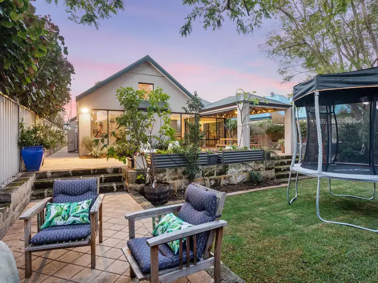 9a Isabella Crescent, Manning WA 6152