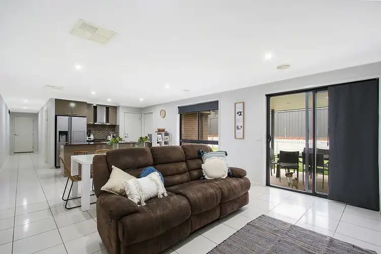 Second view of Homely house listing, 7 Jells Court, Wodonga VIC 3690
