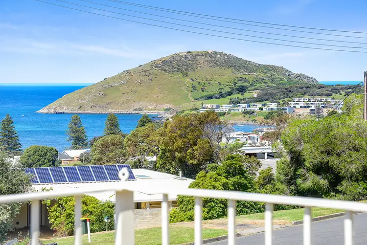 9 Rumbelow Street, Encounter Bay SA 5211