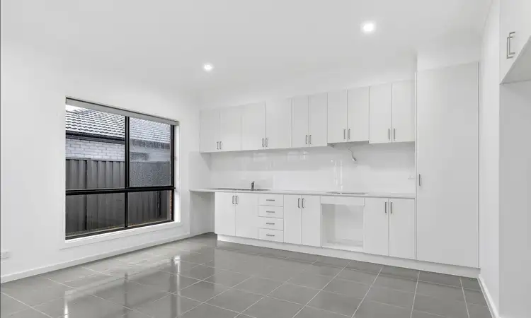 Third view of Homely house listing, 32 Gundagai Circuit, Kalkallo VIC 3064