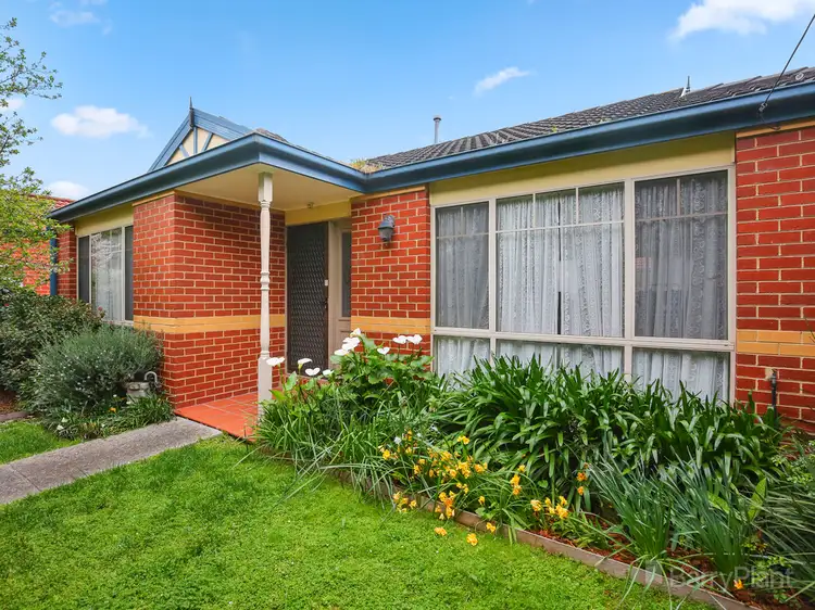 11 Jenkins Lane, Croydon VIC 3136