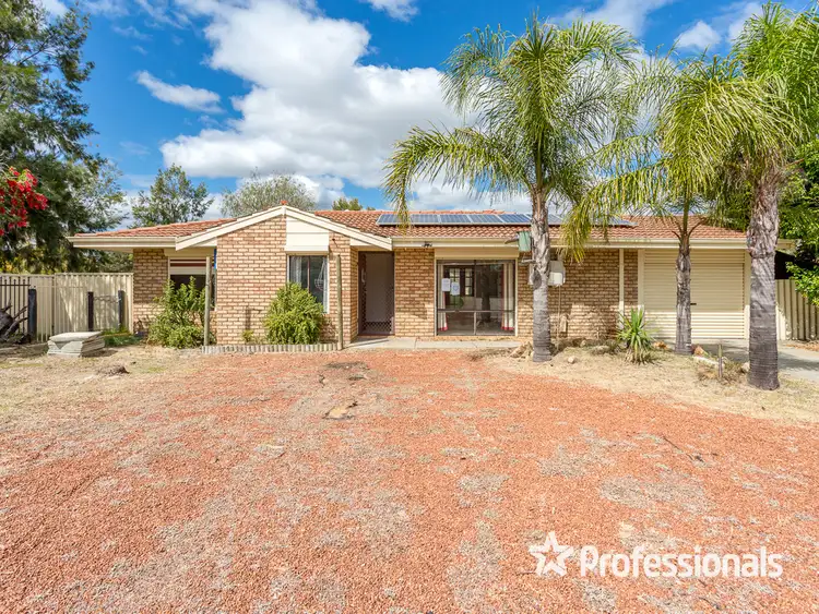 11 Dollis Way, Camillo WA 6111