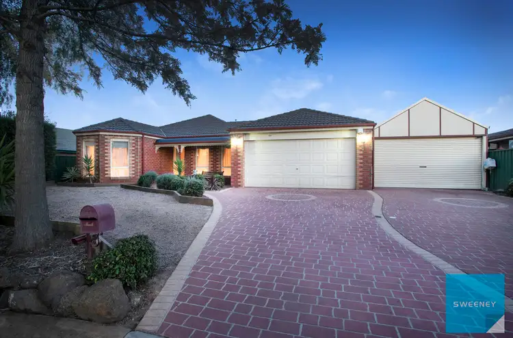 7 Creekbank Place, Caroline Springs VIC 3023
