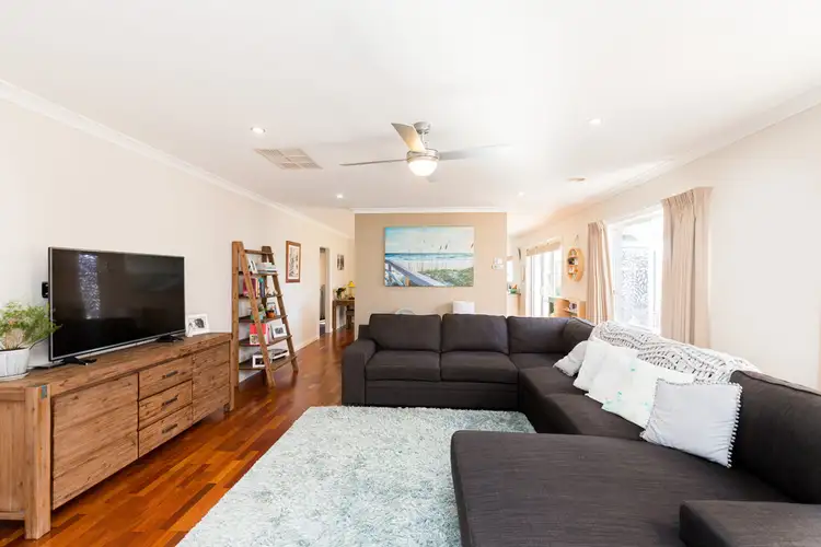 Second view of Homely house listing, 4 Matthews Court, Horsham VIC 3400