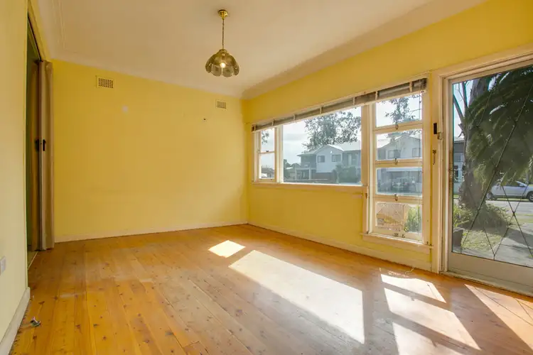 Second view of Homely house listing, 10 Harold Street, Macquarie Fields NSW 2564